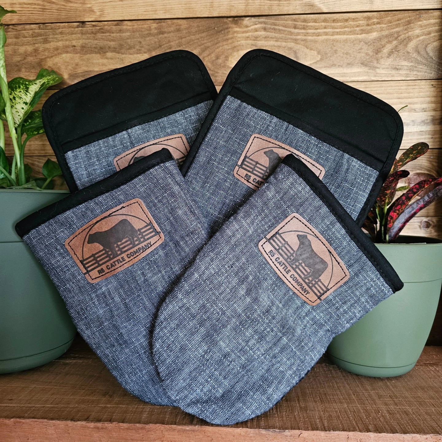 Oven mitt set